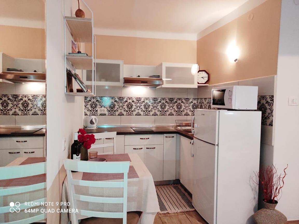Nice Apartment In The City Center Rovinj Buitenkant foto