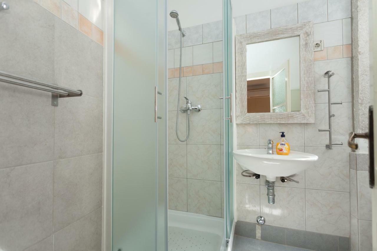Nice Apartment In The City Center Rovinj Buitenkant foto