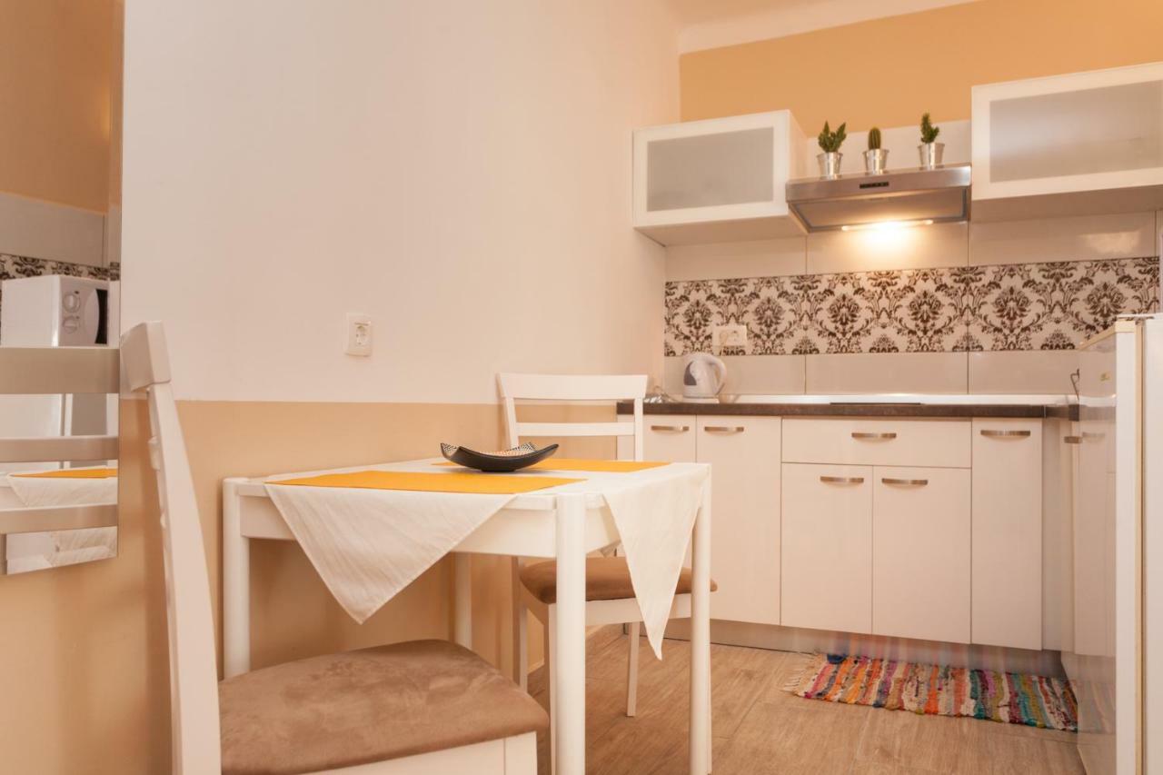Nice Apartment In The City Center Rovinj Buitenkant foto