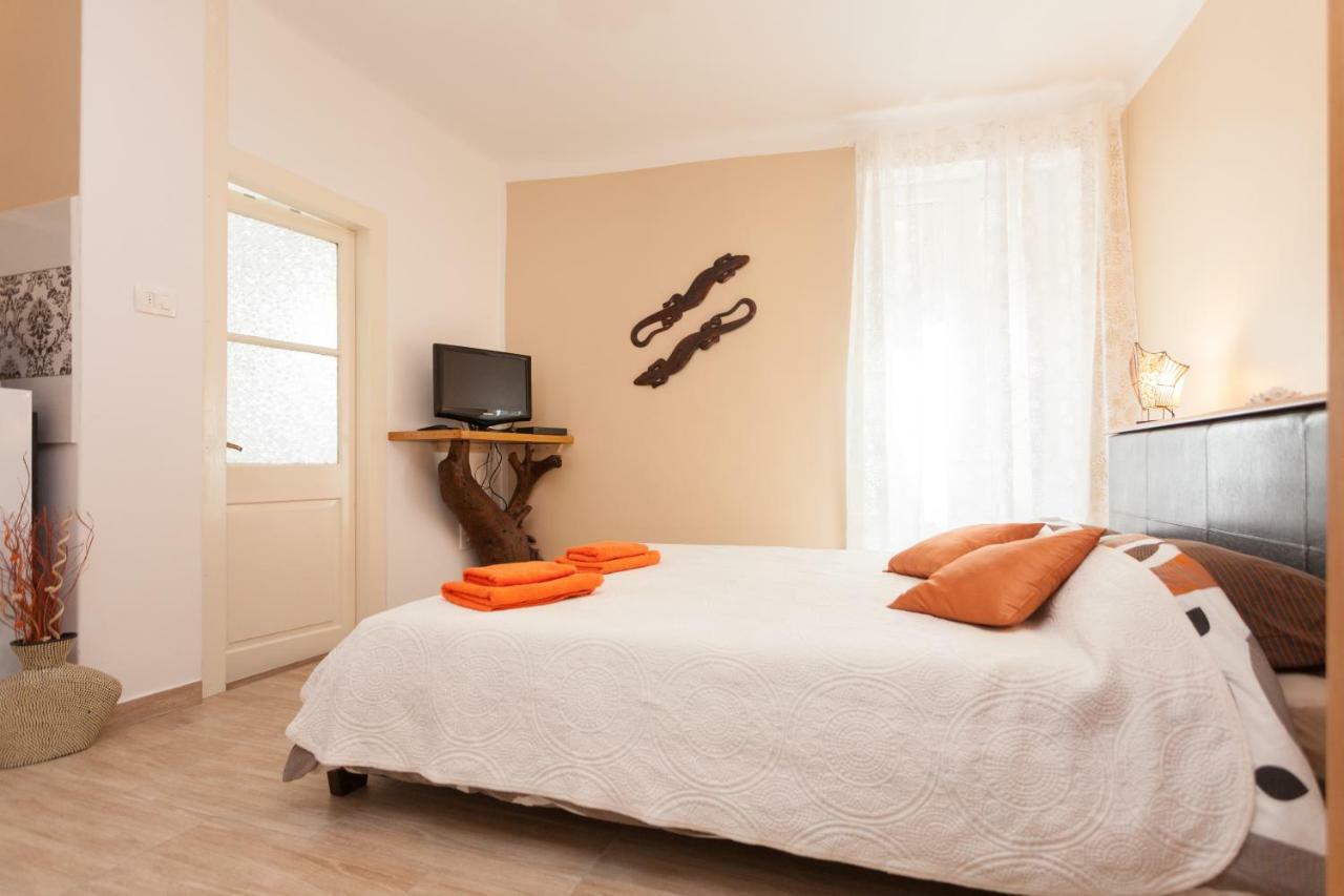 Nice Apartment In The City Center Rovinj Buitenkant foto