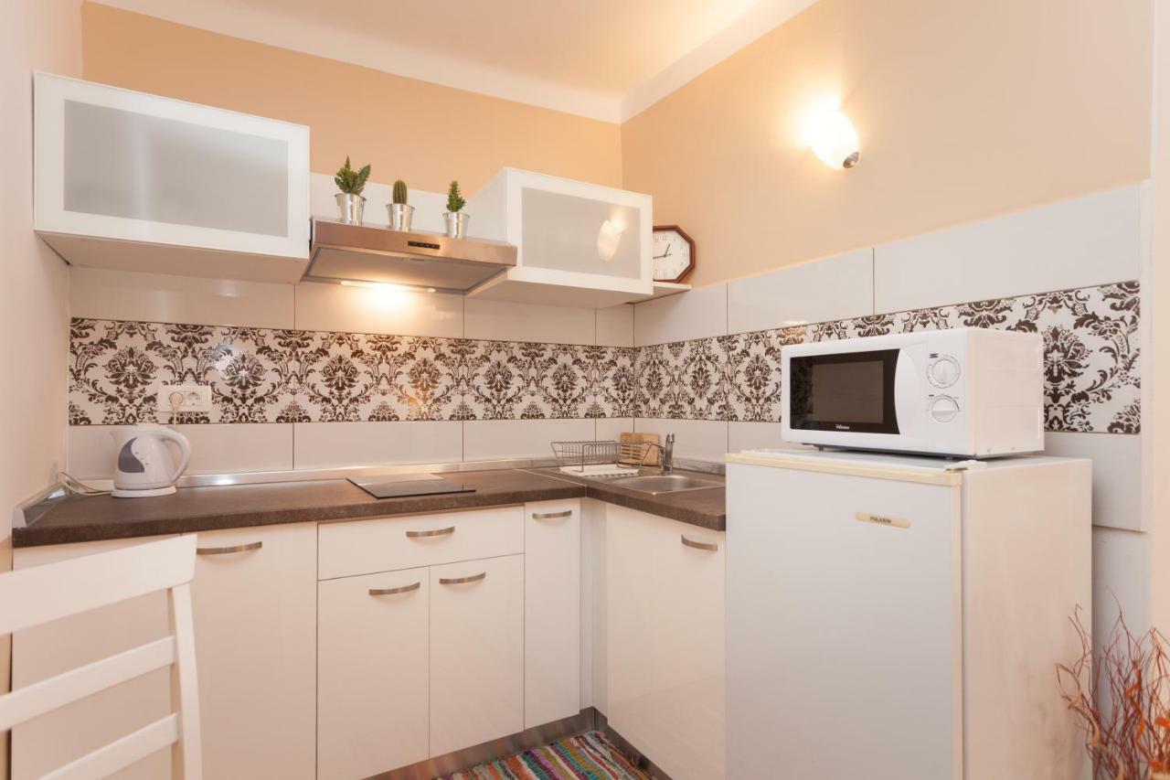 Nice Apartment In The City Center Rovinj Buitenkant foto